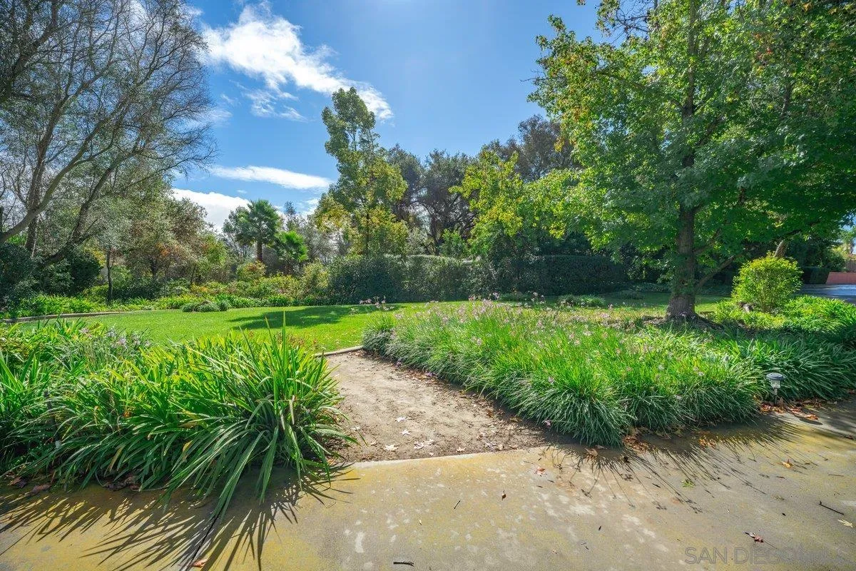 11 Country Glen Rd, Fallbrook