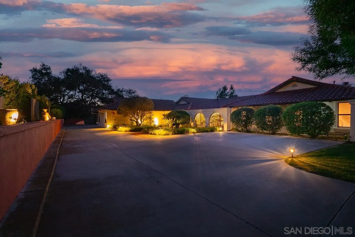 11 Country Glen Rd, Fallbrook