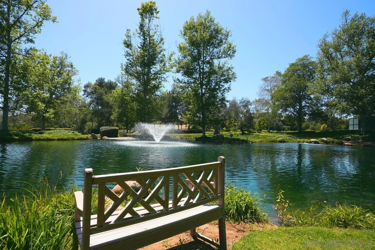 11 Country Glen Rd, Fallbrook