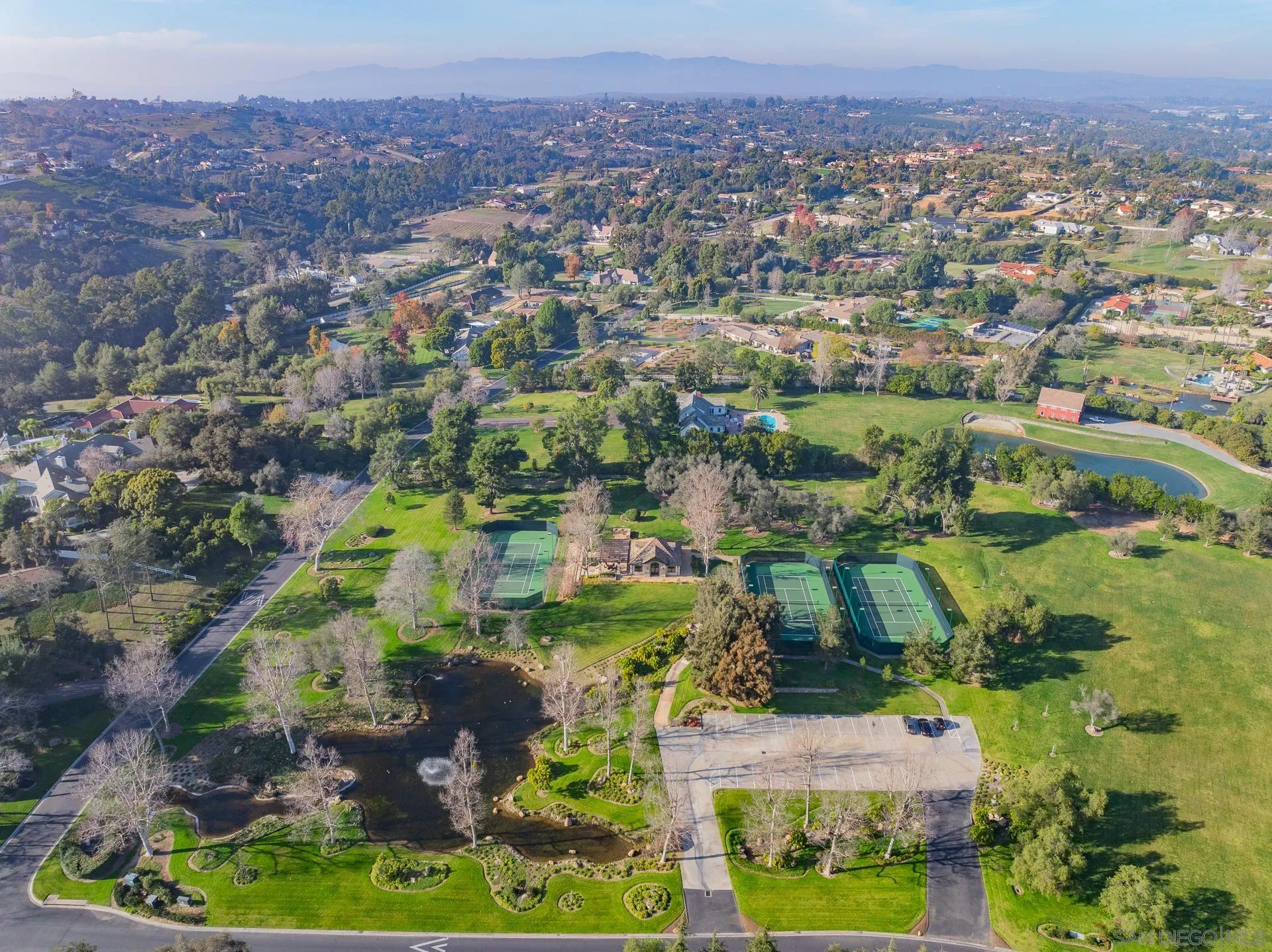 11 Country Glen Rd, Fallbrook
