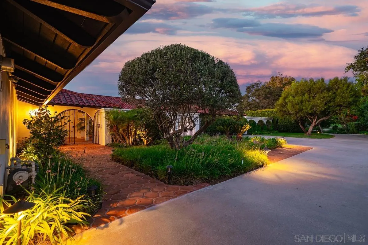 11 Country Glen Rd, Fallbrook