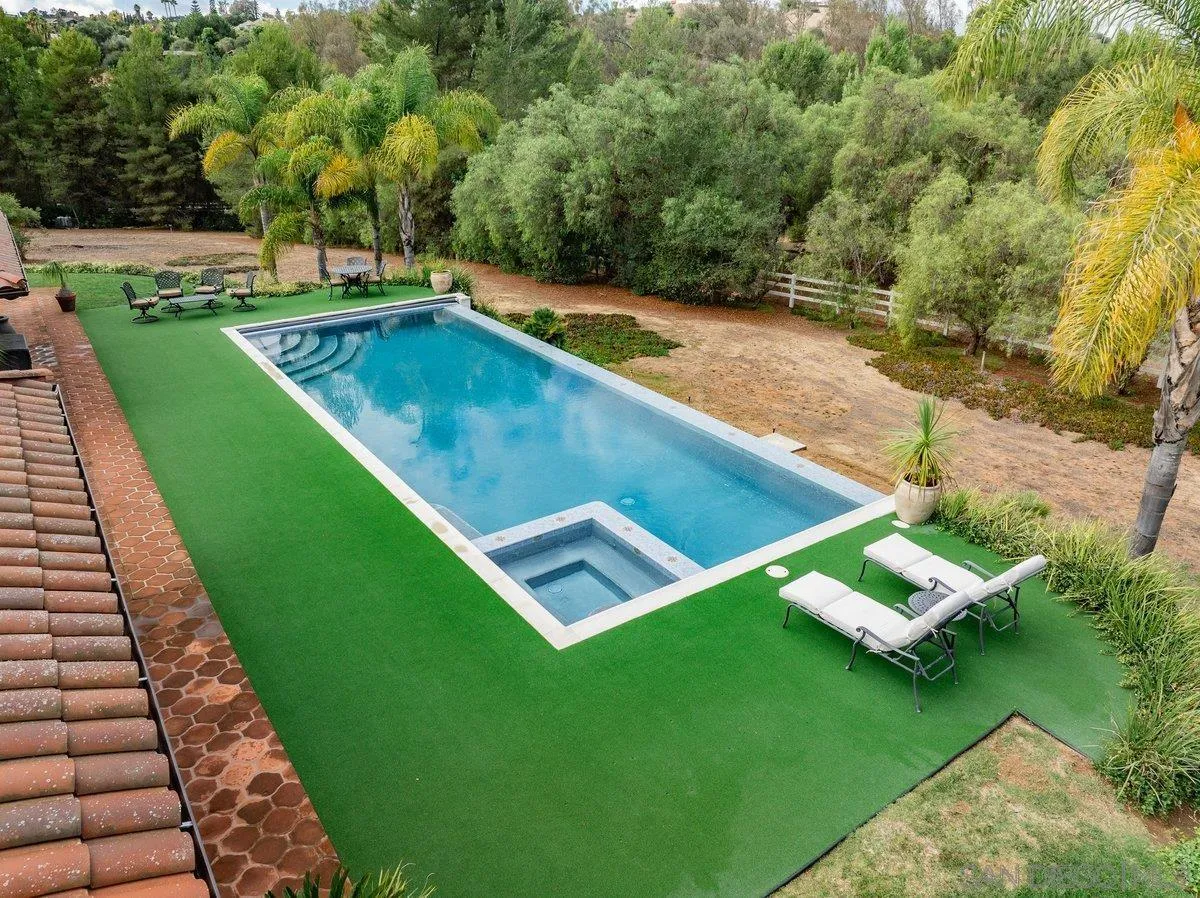 11 Country Glen Rd, Fallbrook