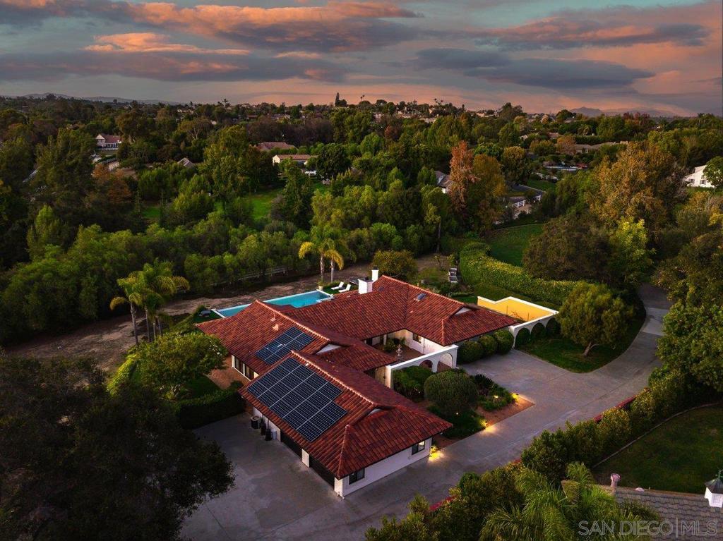 11 Country Glen Rd