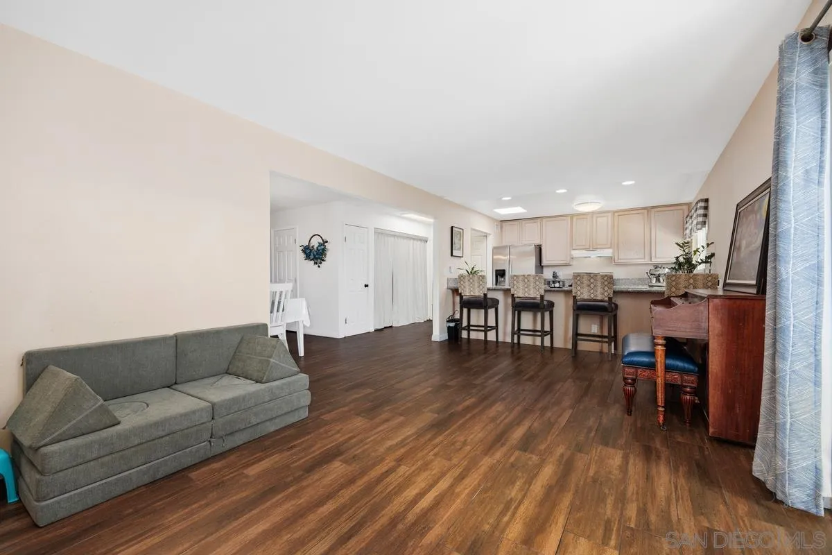 5014 El Mirlo, Oceanside