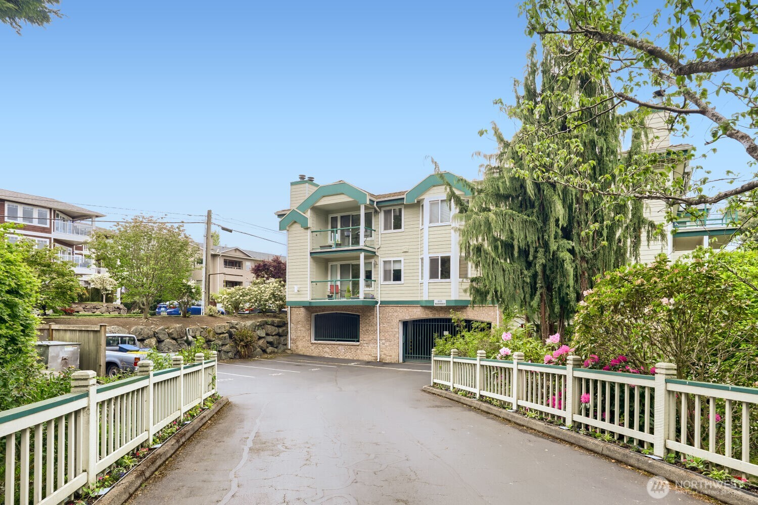 603 7th Avenue N Unit: A201