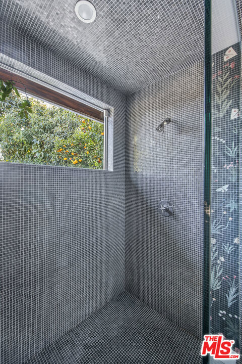 11472 Laurelcrest Road