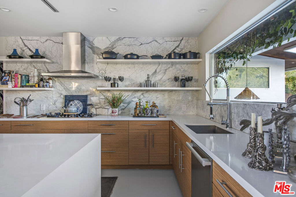 11472 Laurelcrest Road