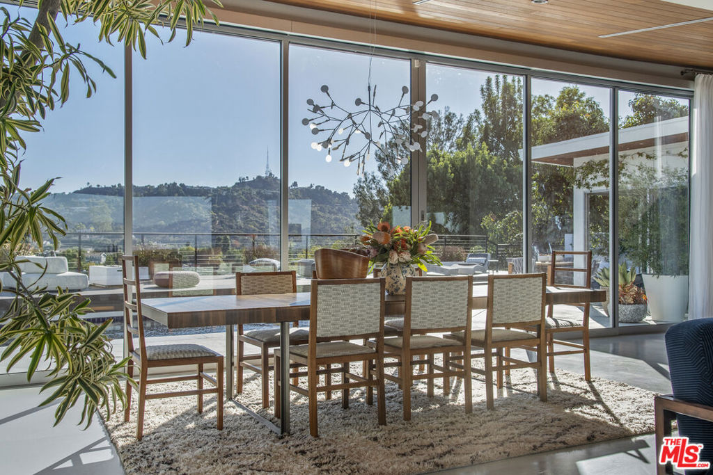 11472 Laurelcrest Road