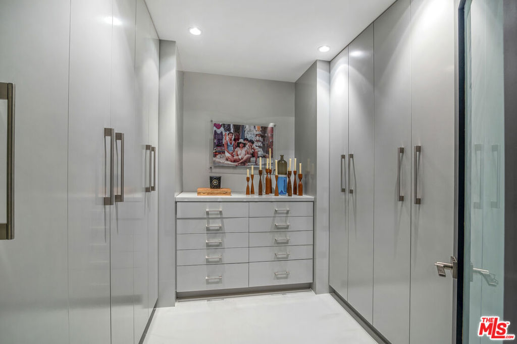 11472 Laurelcrest Road