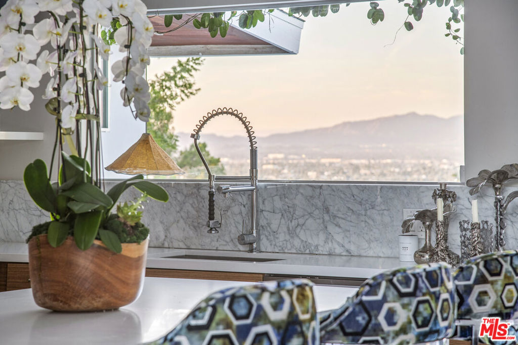 11472 Laurelcrest Road