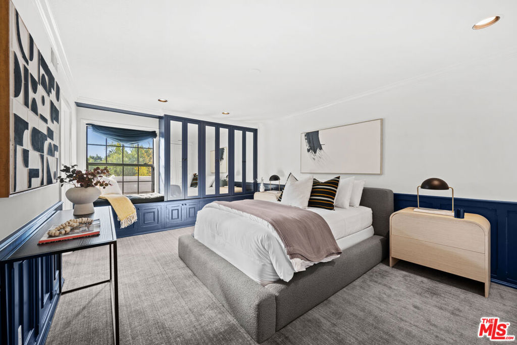 839 Larrabee Street 8