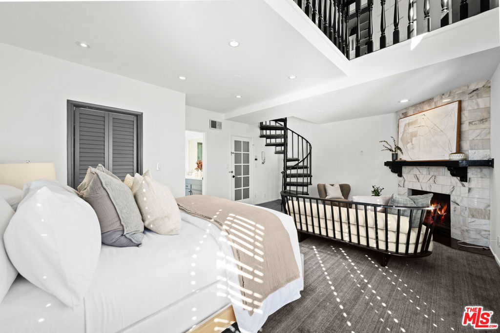 839 Larrabee Street 8