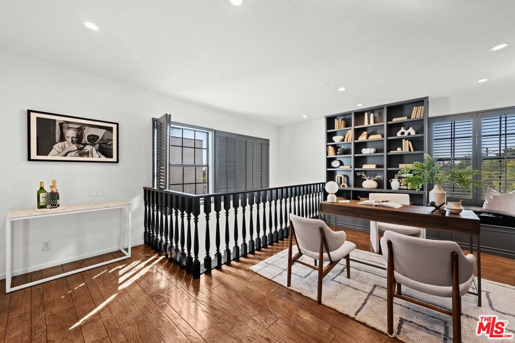 839 Larrabee Street 8