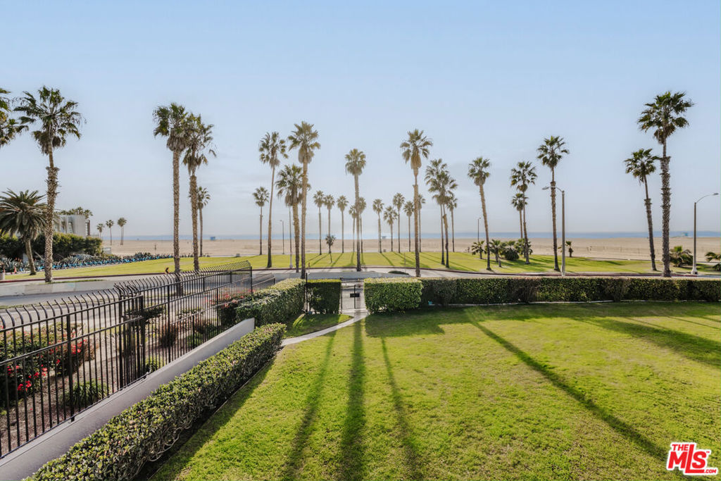 23 Sea Colony Drive