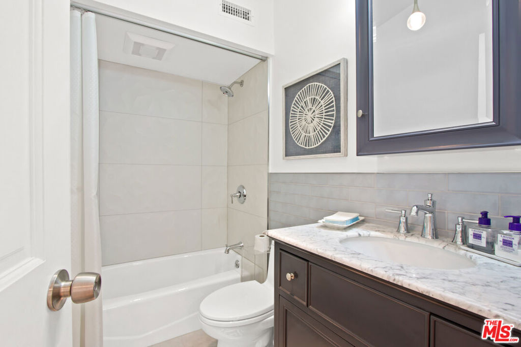 3500 W Manchester Boulevard 19