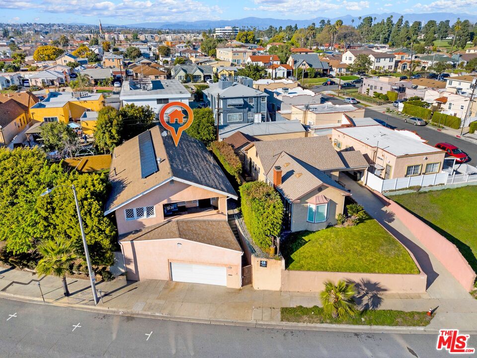 709 E Manchester Blvd