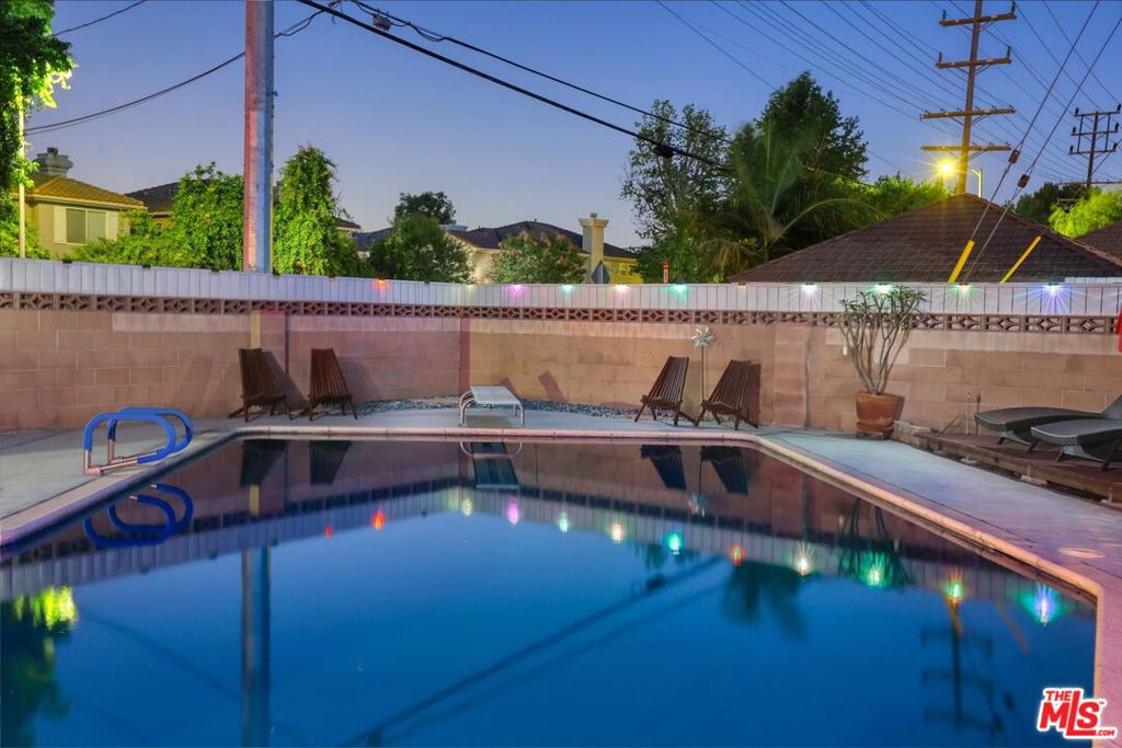 16600 Nordhoff Street