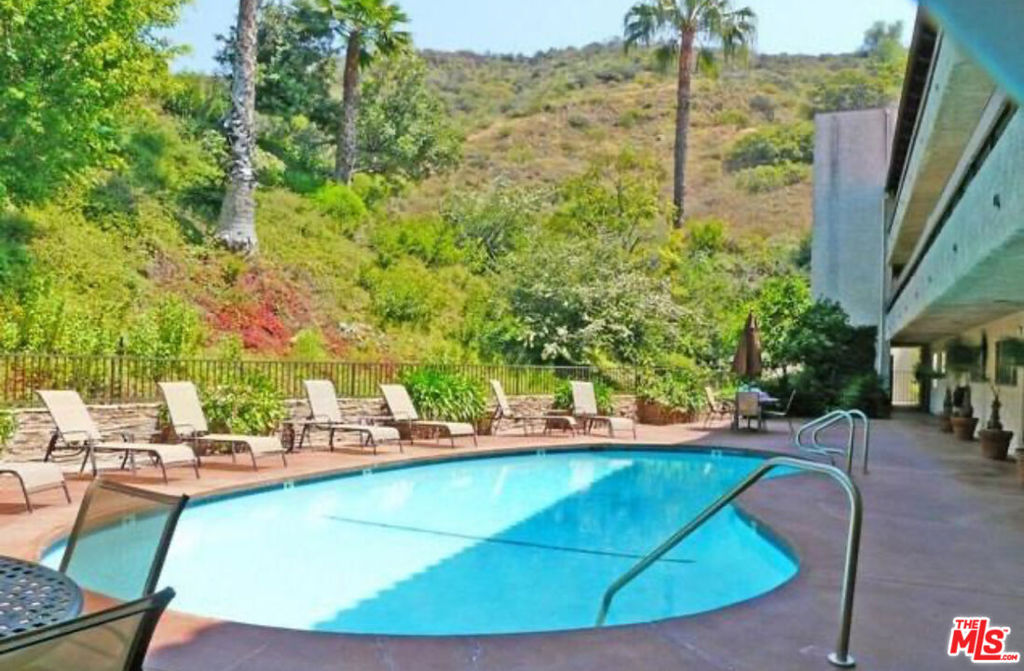 2700 Cahuenga Boulevard 1203