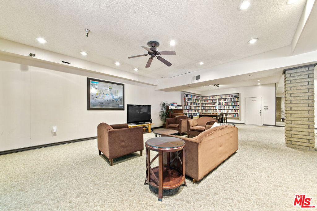 2700 Cahuenga Boulevard 1203