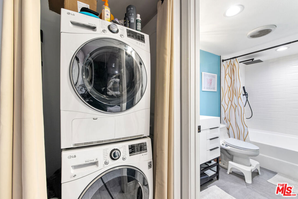 2700 Cahuenga Boulevard 1203