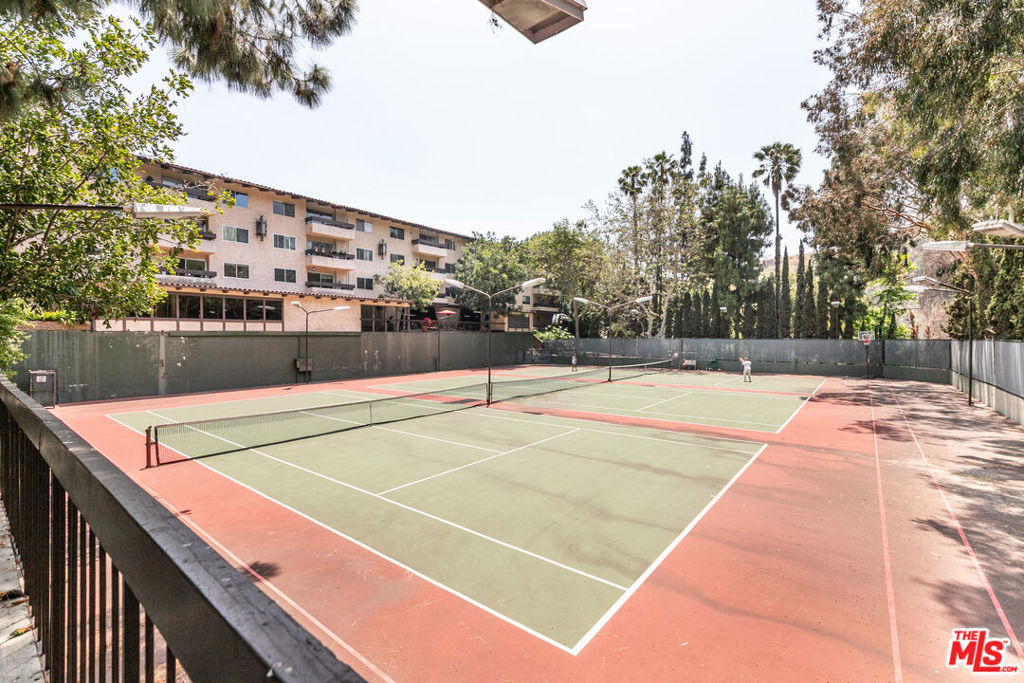 2700 Cahuenga Boulevard 1203