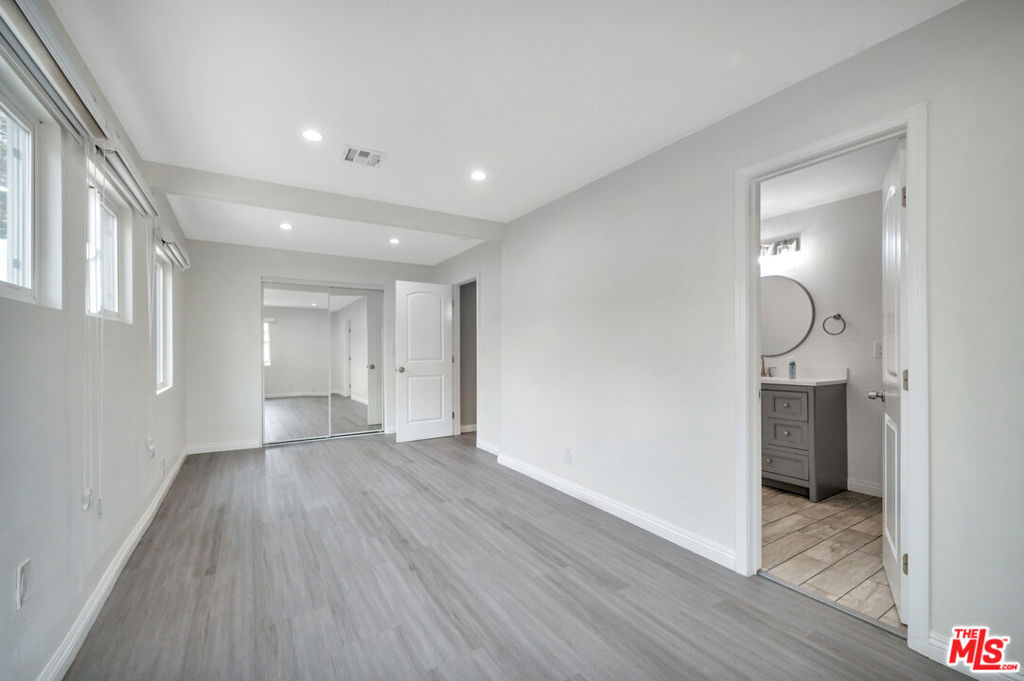 1212 W 92nd Street