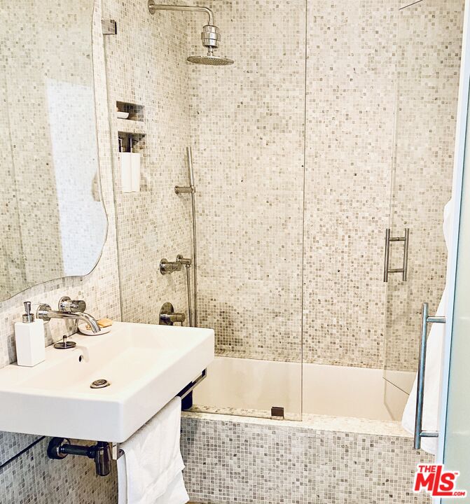 999 N Doheny Dr Unit: 401