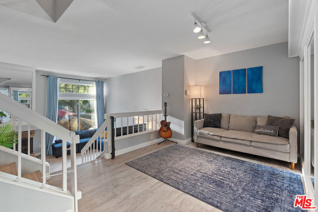 4 Mountain Shadows Place