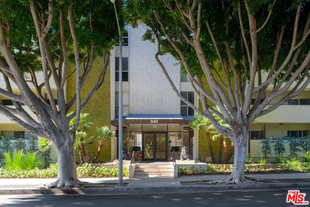 949 N Kings Road 314