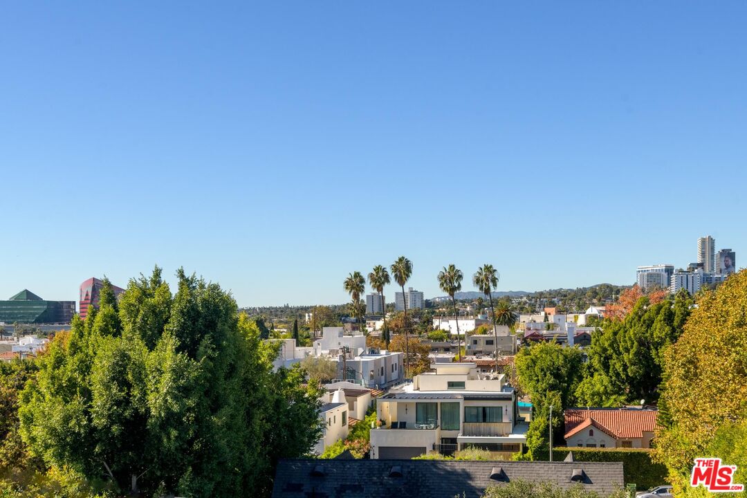 949 N Kings Rd Unit: 314