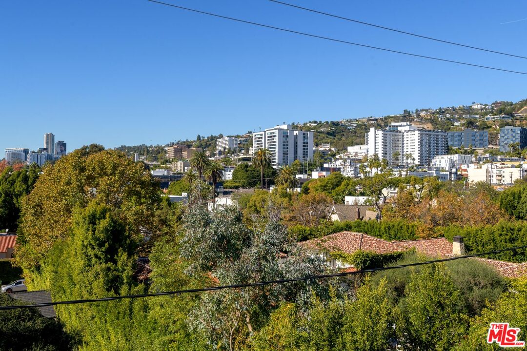 949 N Kings Rd Unit: 314