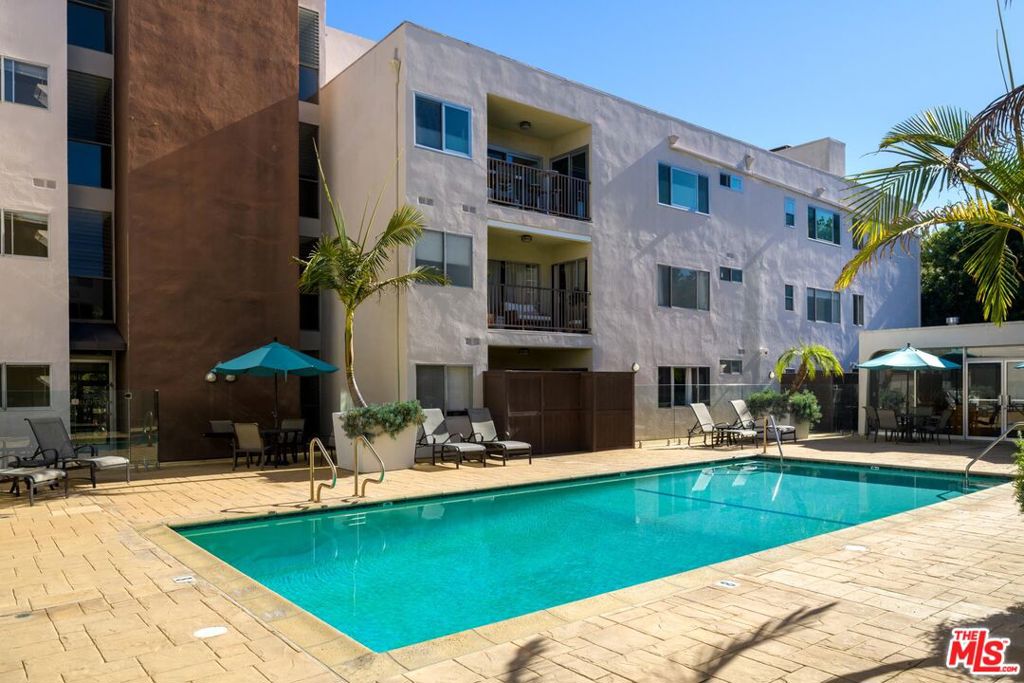 949 N Kings Road 314