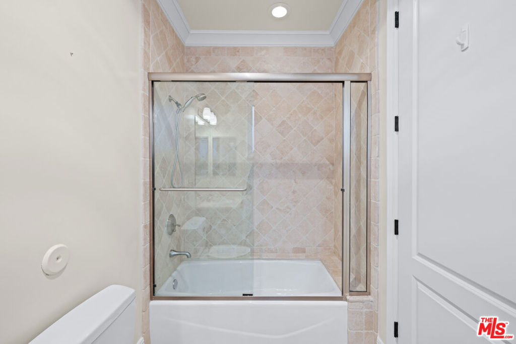 108 S El Molino Avenue