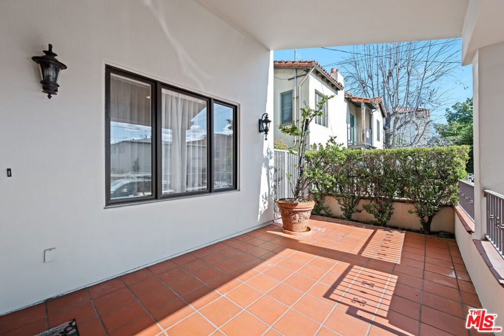 108 S El Molino Avenue