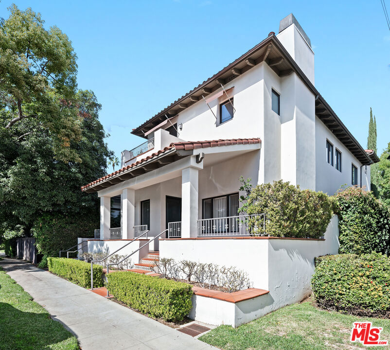 108 S El Molino Avenue