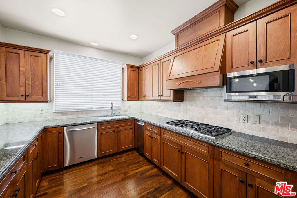 108 S El Molino Avenue