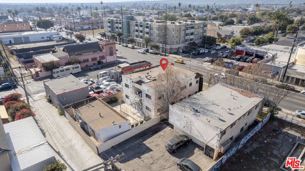 2952 S Western Avenue