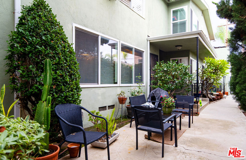 326 Hermosa Avenue 7