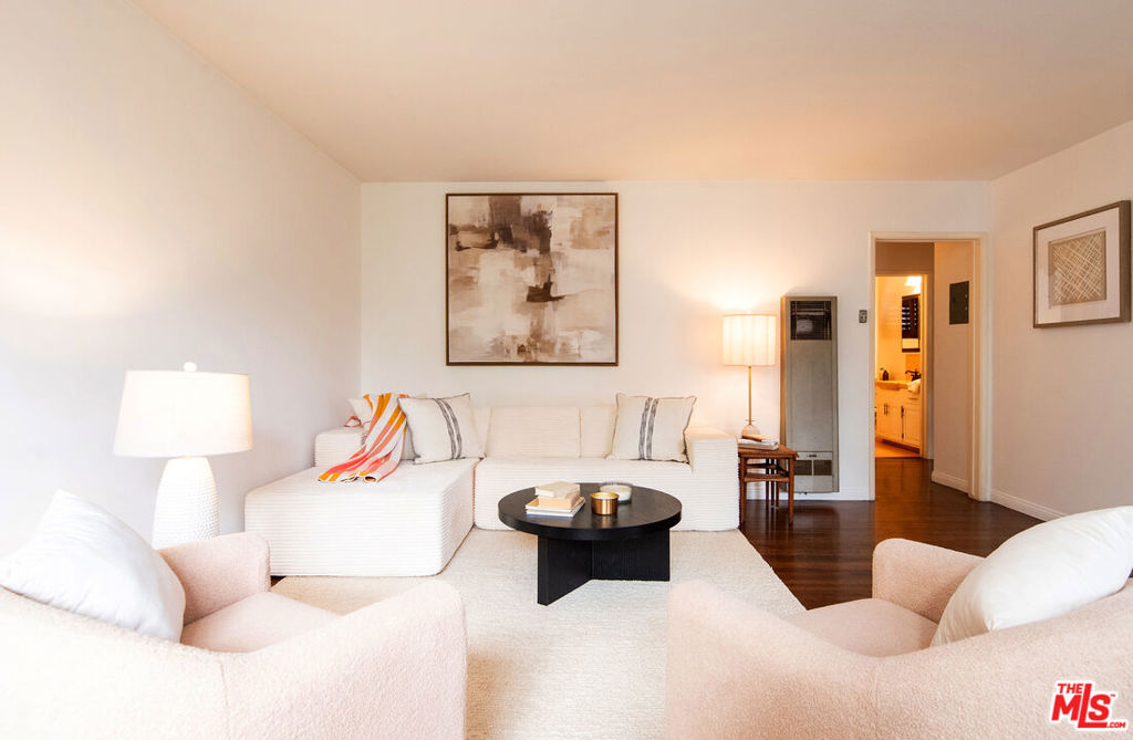 326 Hermosa Avenue 7