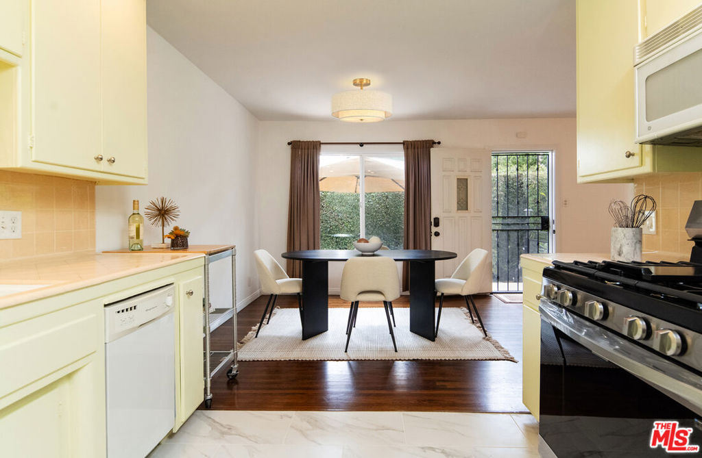 326 Hermosa Avenue 7