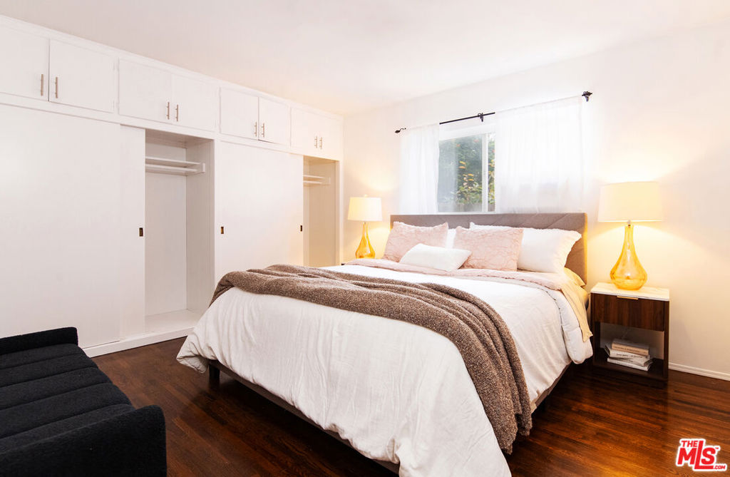 326 Hermosa Avenue 7