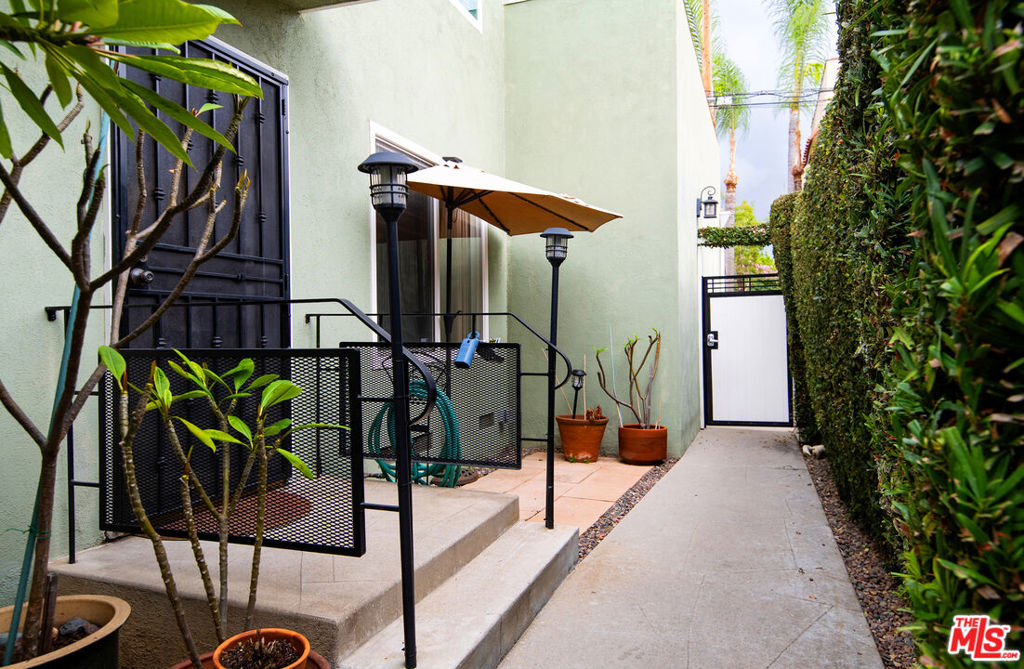 326 Hermosa Avenue 7