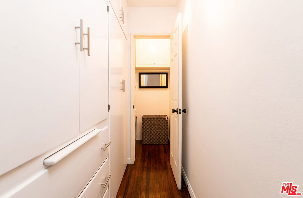 326 Hermosa Avenue 7