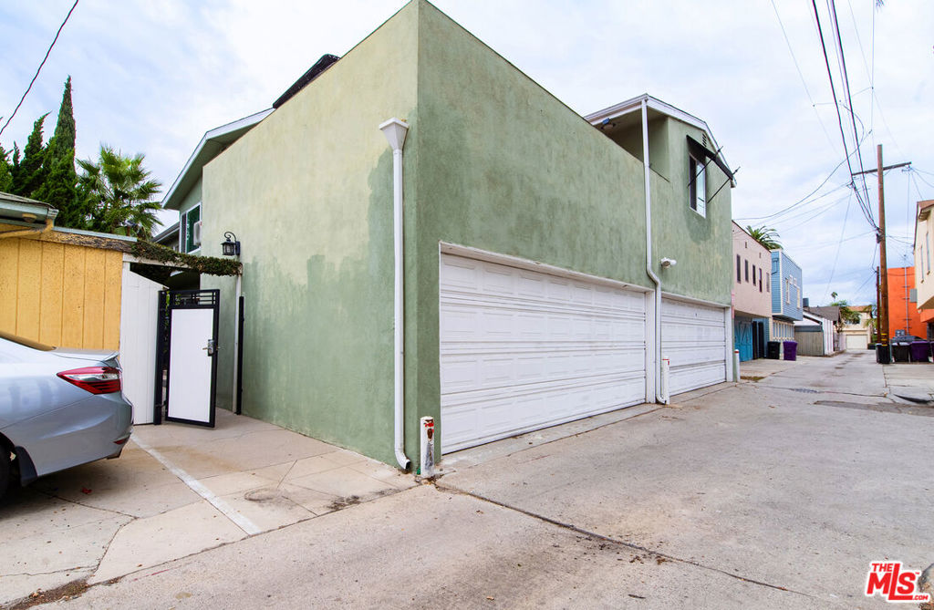 326 Hermosa Avenue 7