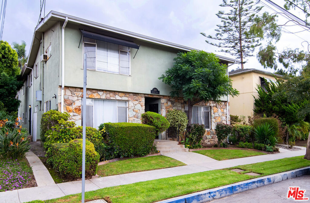 326 Hermosa Avenue 7