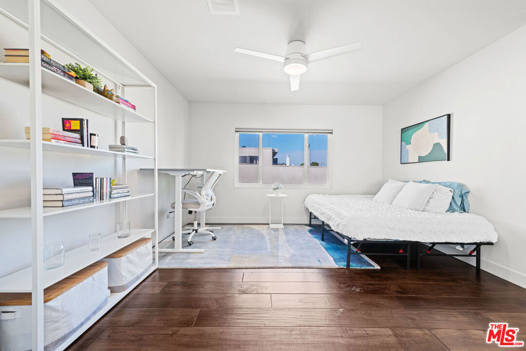 4800 La Villa Marina Unit F