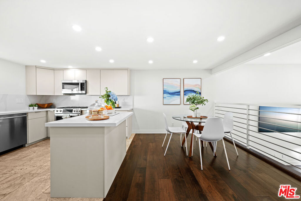 4800 La Villa Marina Unit F