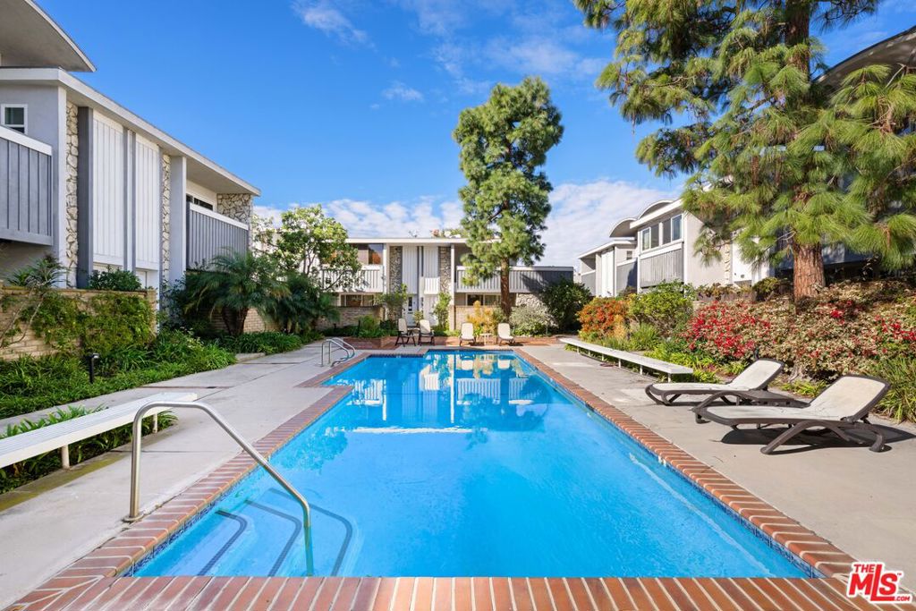 4800 La Villa Marina Unit F