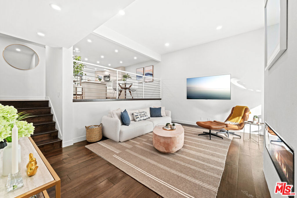 4800 La Villa Marina Unit F