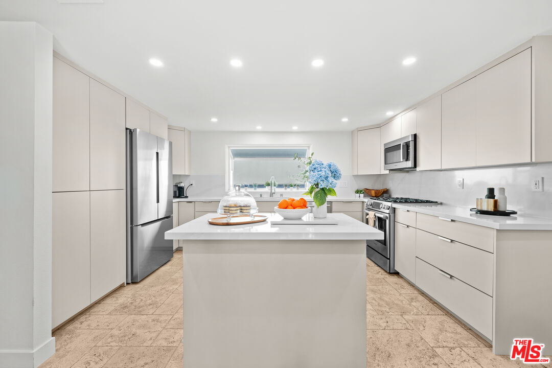 4800 La Villa Marina